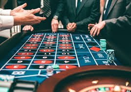 gebyar124 Game Library showing detailed game info panel with rules, payout table, and minimum bet for a live-dealer baccarat game